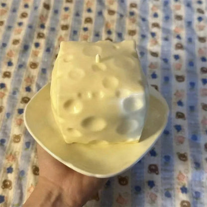 CheeseSqueeze™ advantages: compact and sensory stress relief